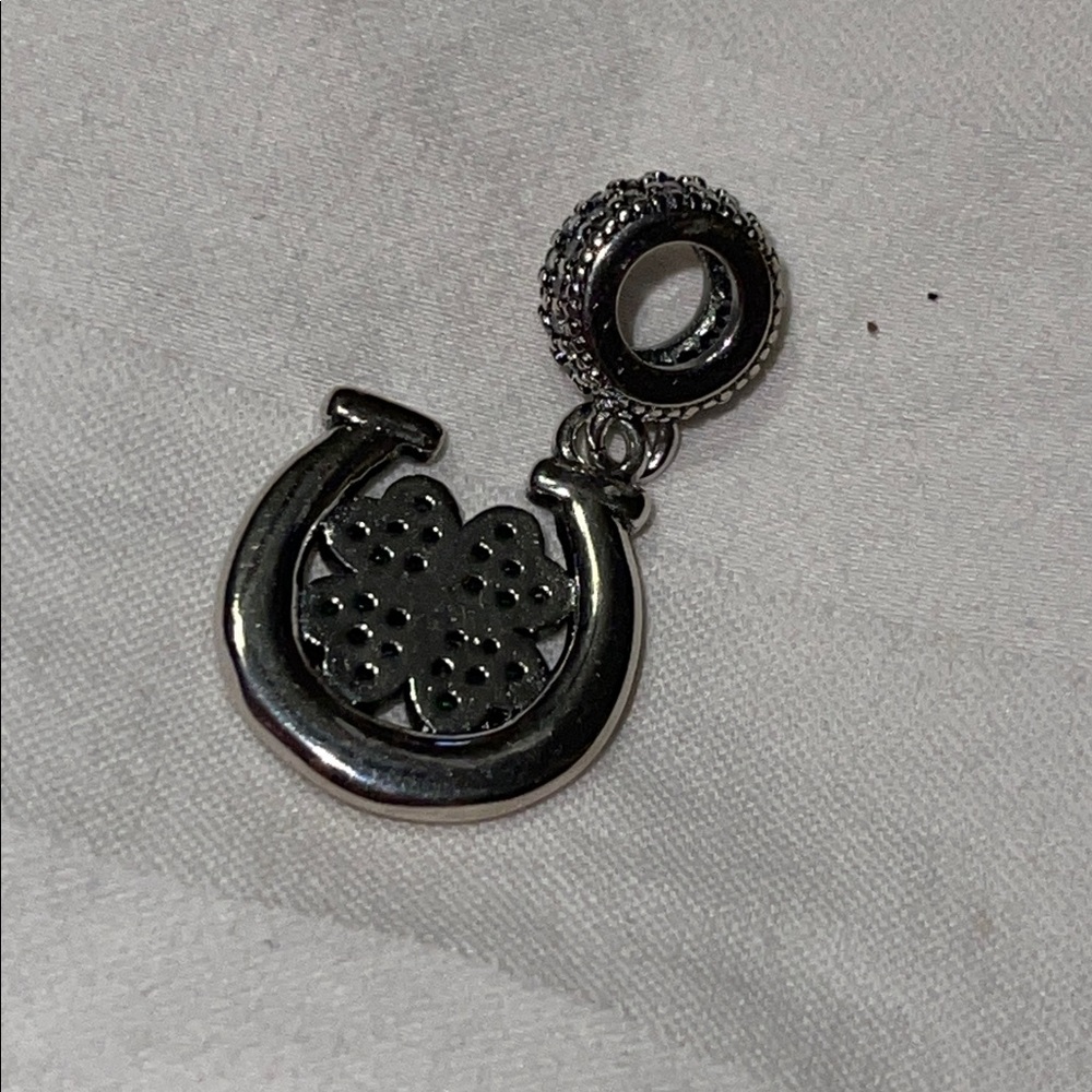 Sterling Silver Four Leaf Clover w/Green Gems “Lucky”Horseshoe Charm Pendant - Picture 3 of 4